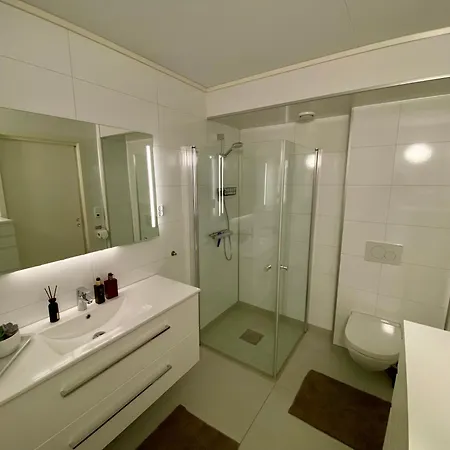 Experience A Cozy Getaway - Modern Apartment - Fast Wifi - Free Parking - 19 Km To Pulpit Rock Jørpeland
